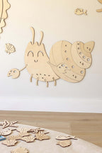 Puidust seinakaunistus - Krabi, naljakas karbisnähv seinal, valmistatud vineerist.Wooden Wall Decoration - Crab 