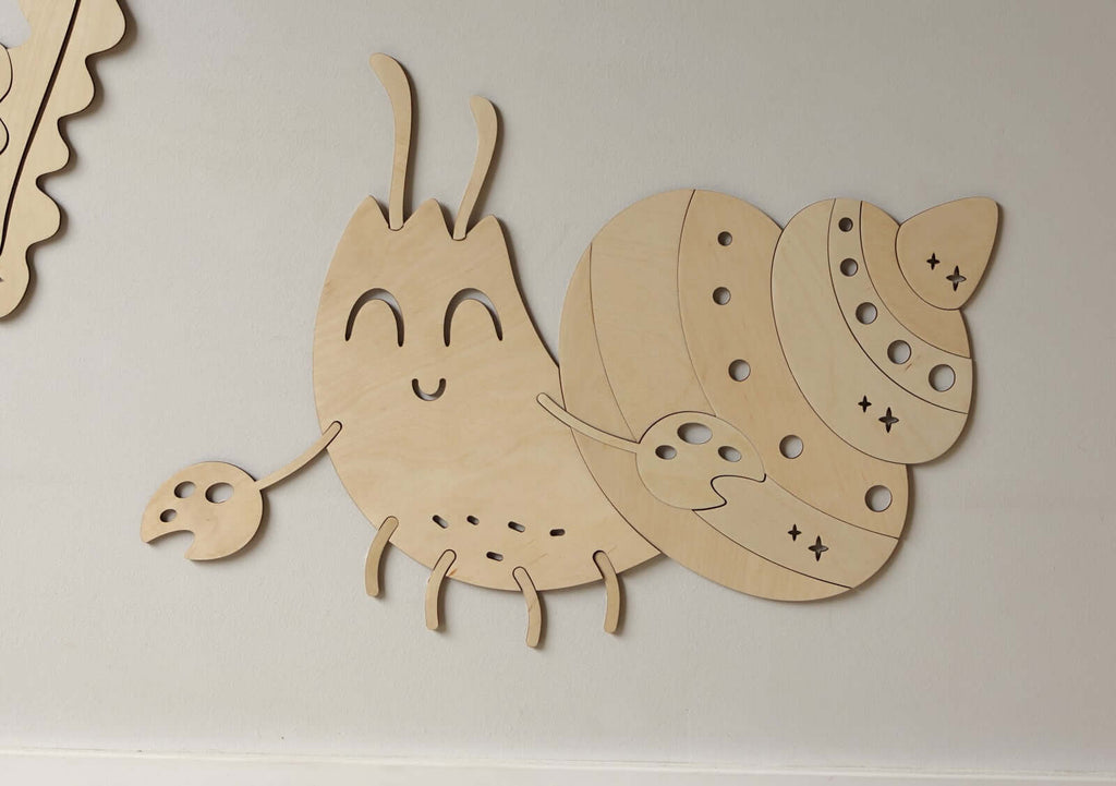 Puidust seinakaunistus kujutega lindude ja konnade seinakaunistus, valmistatud vineerist, sobib igasse interjööri.Wooden Wall Decoration - Crab
